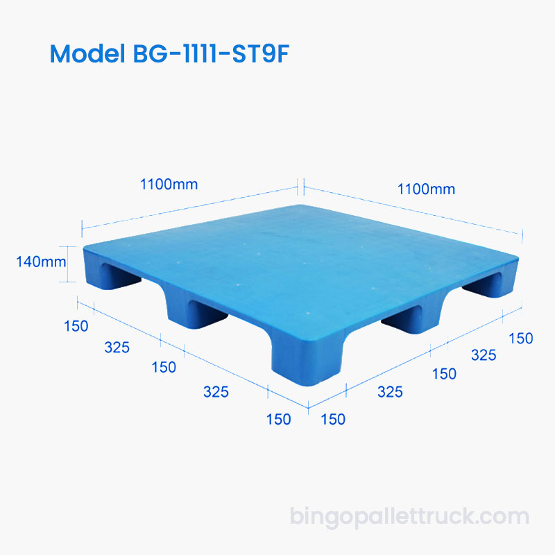Palet din plastic industrial 1100x1100mm, cu 9 picioare, pentru depozit