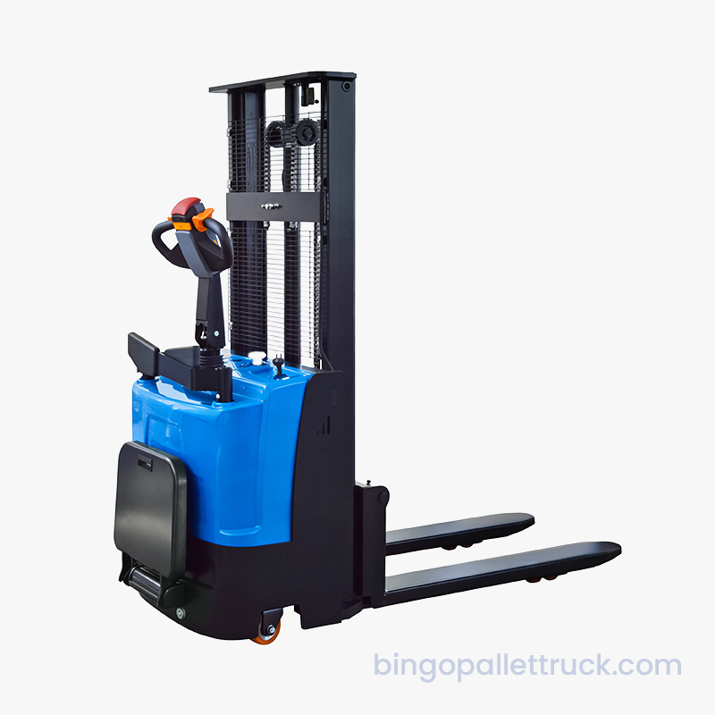 Stivuitor electric de 1500 kg pentru fabrică