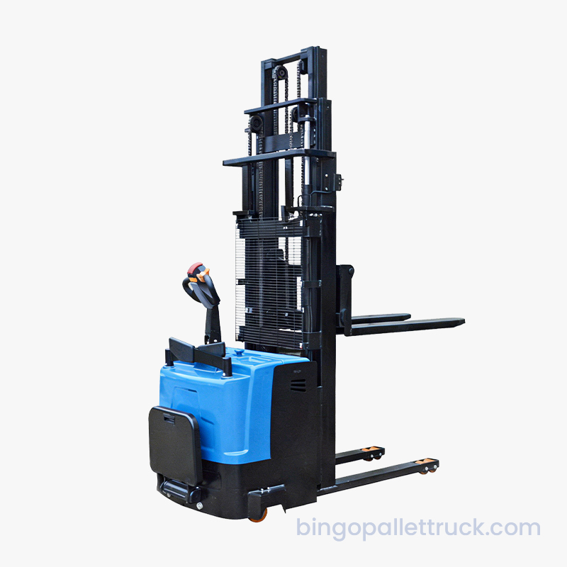 Stivuitor electric cu trei catarge de 2000 kg pentru logistică