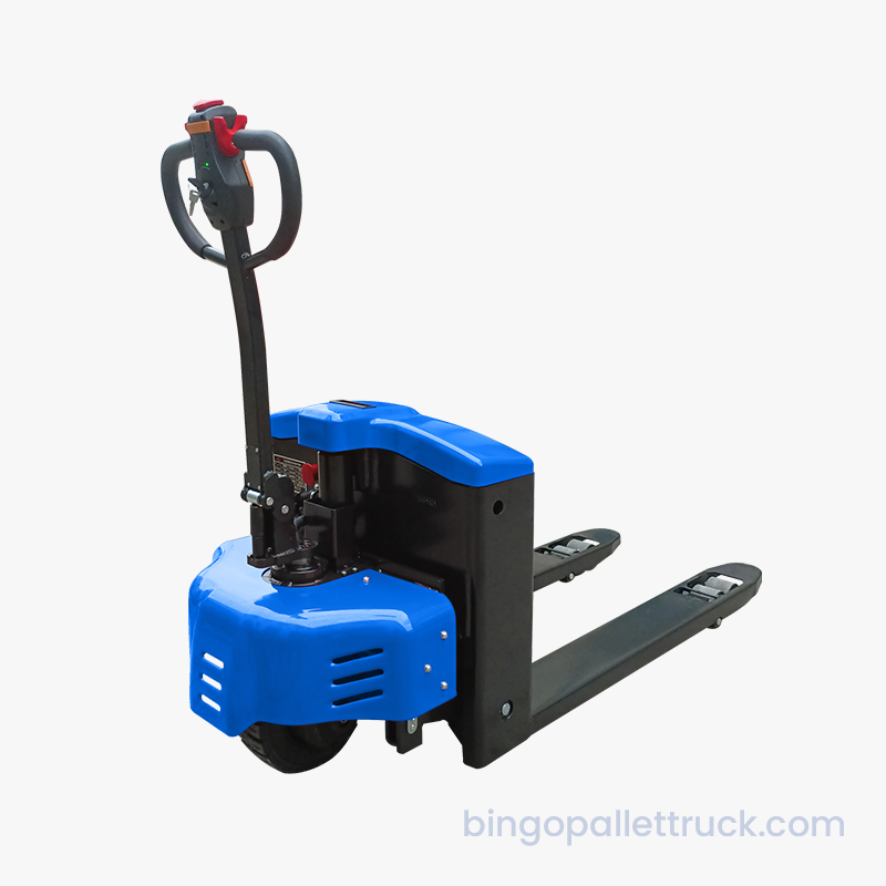 Transpalet electric cu walkie de 3000 kg