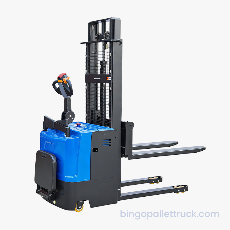Stivuitor electric EPS alimentat cu baterii de 2000 kg